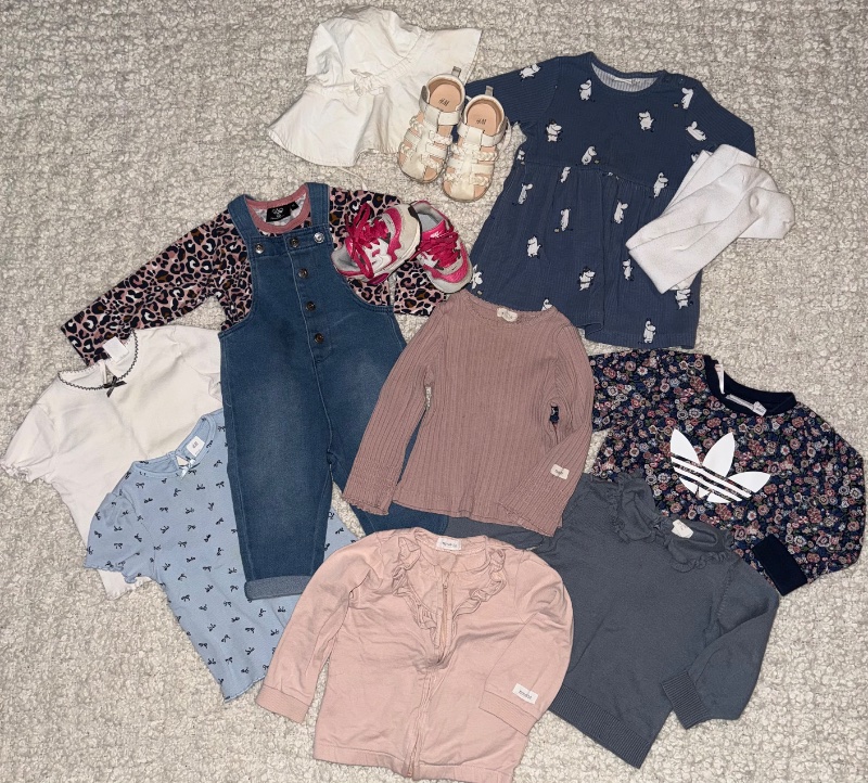 Gulligt Klädpaket Flicka