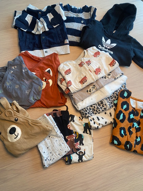 Klädpaket bebis stl 68