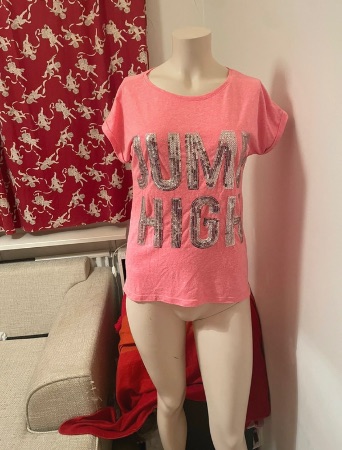 Helt nya kläder för flickorna storlek 146-152 kostar 30:-kr