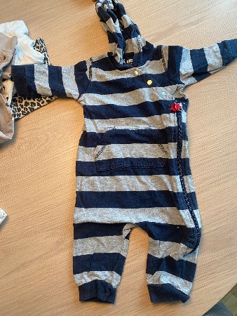 Klädpaket bebis stl 68