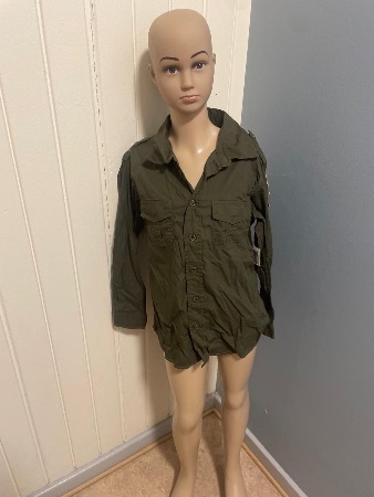 Nya kläder för pojkarna storlek 146-152