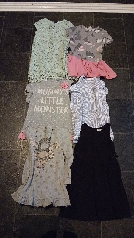 Klänningar stl 110-116