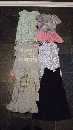 Klänningar stl 110-116