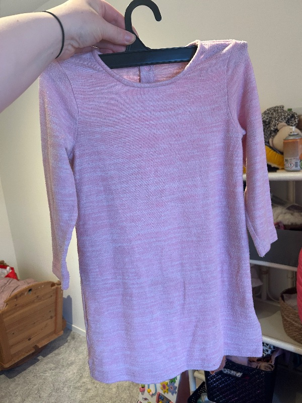 Klänning i superskönt material, storlek 98/104