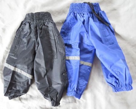 2 par nya regnbyxor storlek 80