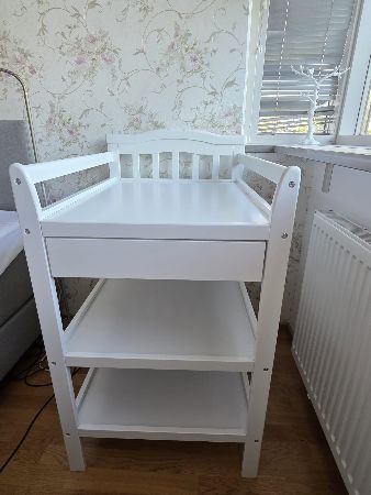 Ett skötbord i fint skick som kan hämtas i Lund. 350kr