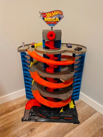Hot Wheels City Mega Garage