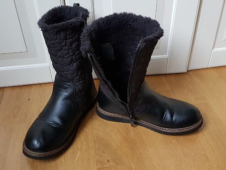 Stövlar, Svart, storlek 32