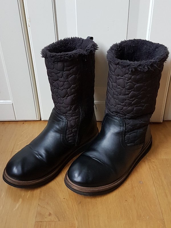 Stövlar, Svart, storlek 32