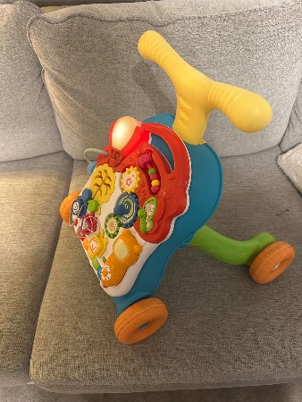 Musikaliska aktivitetscentret på hjul