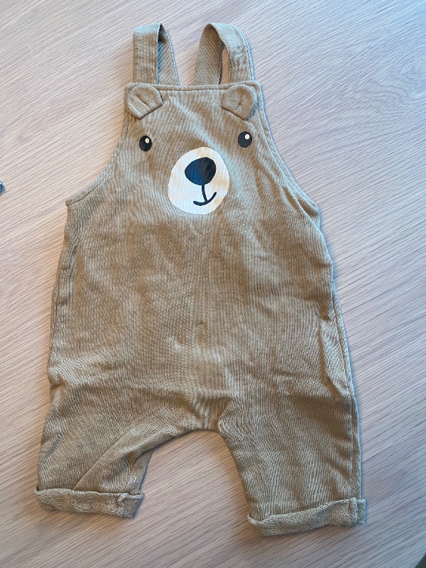 Klädpaket bebis stl 68